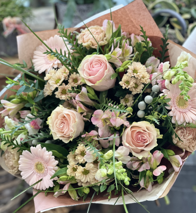 The Gentle Garden - Inspired by cottage gardens and peach orchards in bloom, this bouquet blends tender blush tones with fresh peach petals. A sweet, soothing design for the flower lover who adores quiet beauty and countryside serenity.
Please take a look at our gallery for other pastel colour palettes.