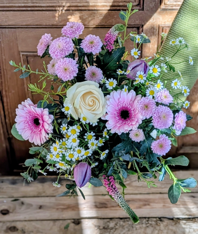 Florist's Choice Flowers - Miss Pinks will craft a beautiful bouquet using the finest seasonal blooms of their choosing